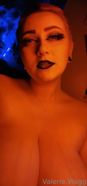 Valerie Wagg Photo #2