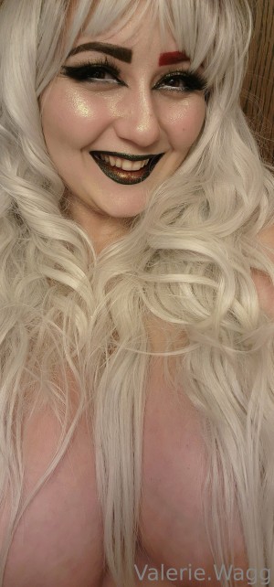 Valerie Wagg Photo #54