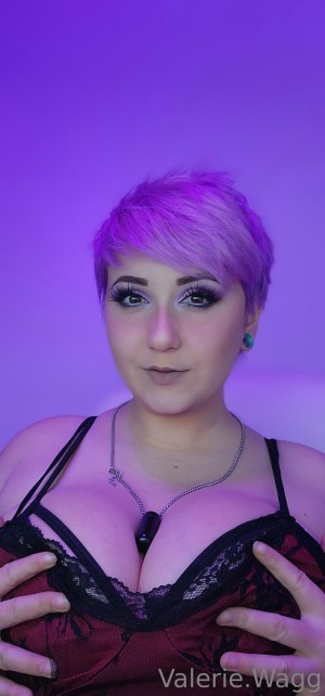 Valerie Wagg Photo #116