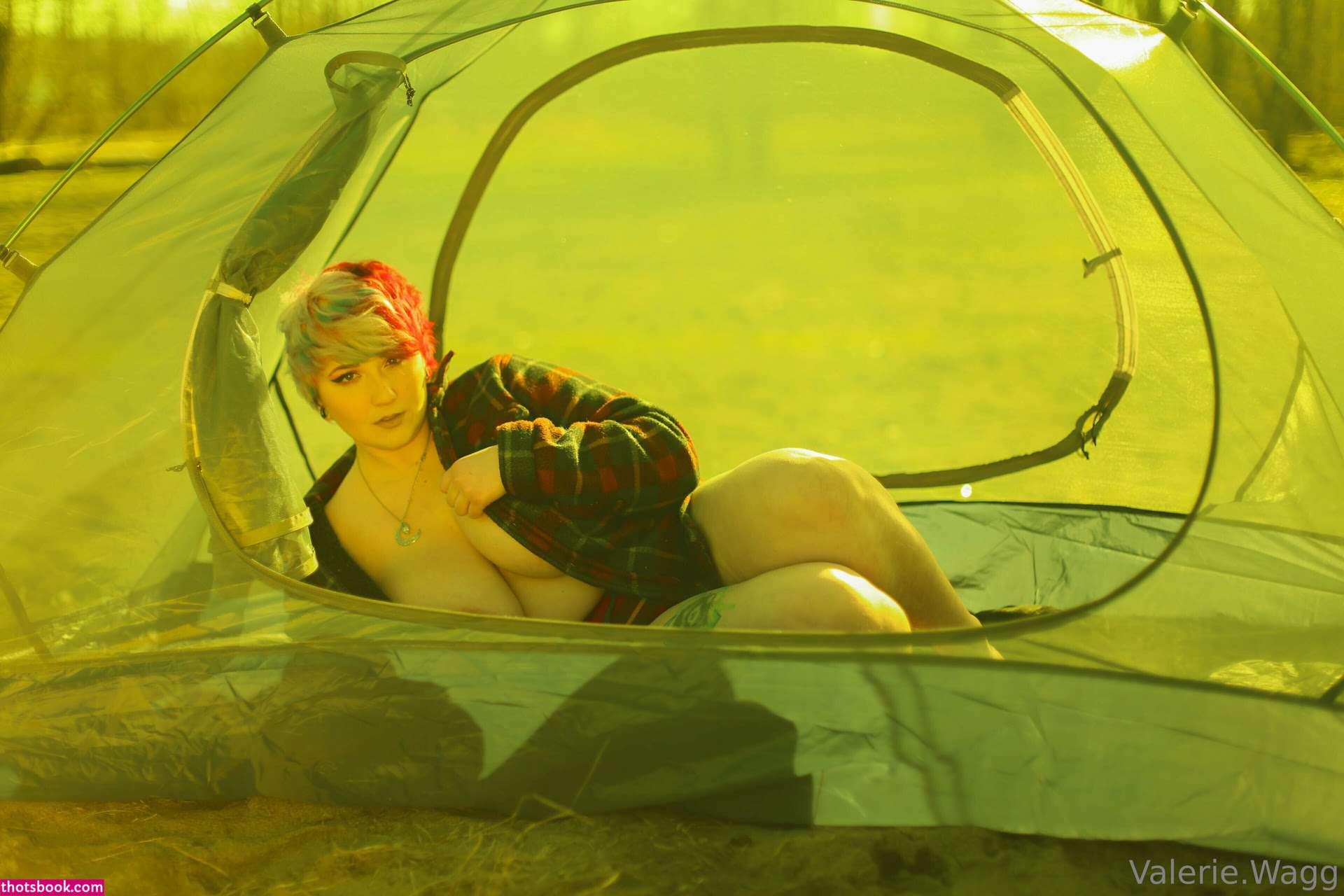 Valerie Wagg Photo #148