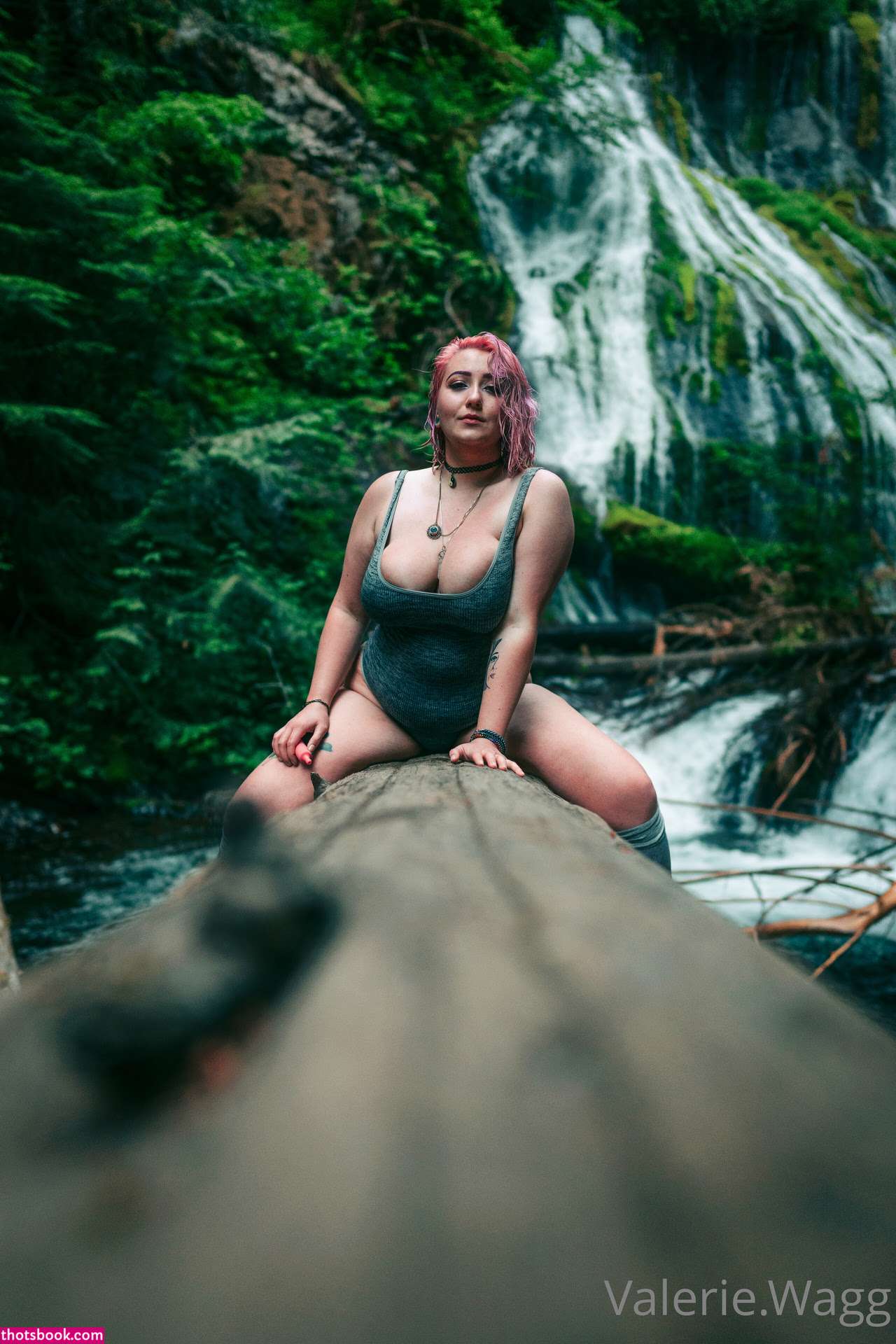 Valerie Wagg Photo #202