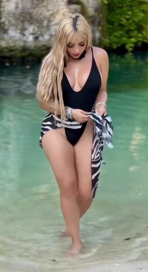 Alemia Rojas Photo #20