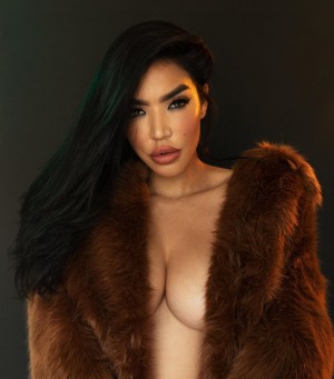 Ivette Saucedo Photo #5