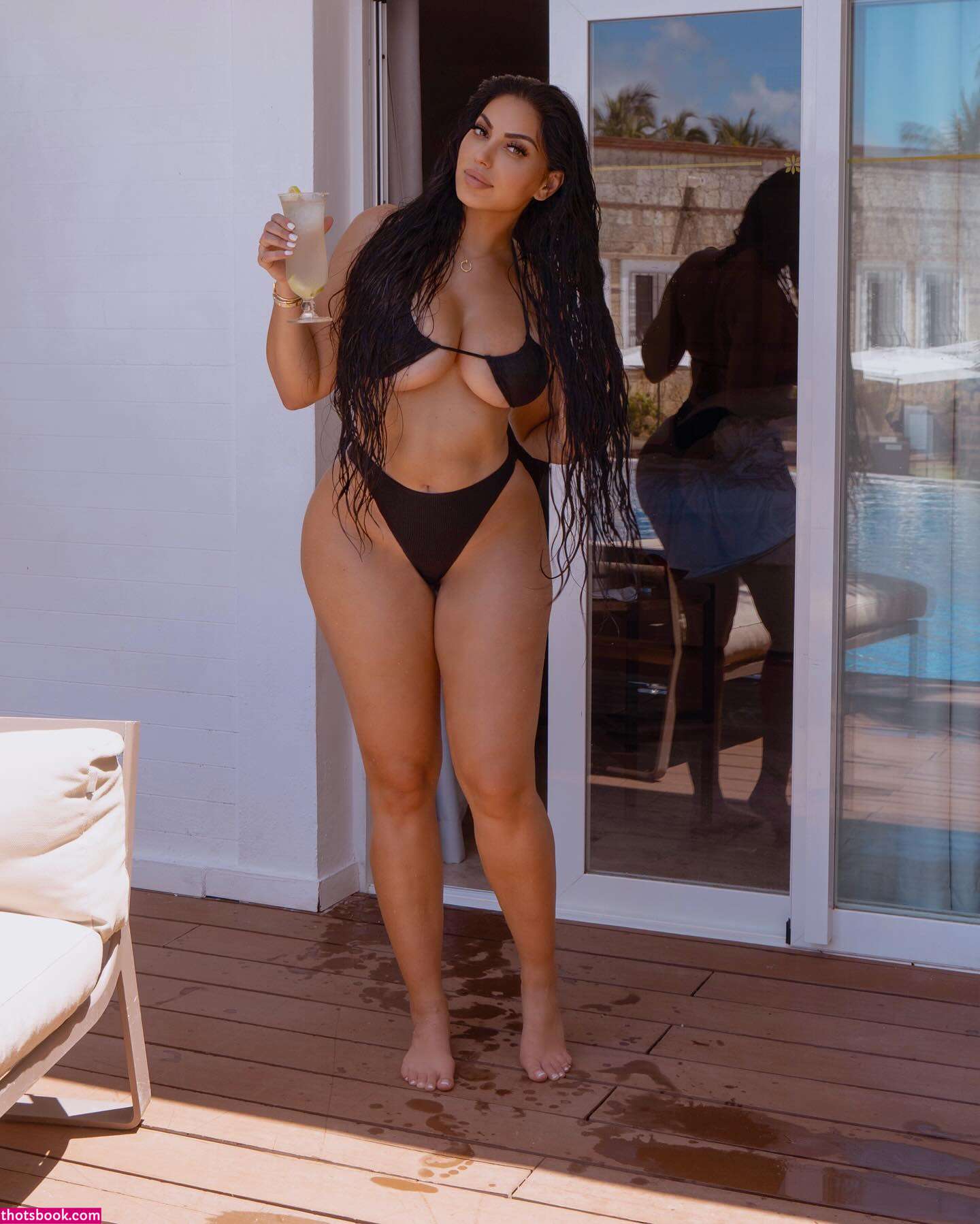 La Reina Shaw Photo #16