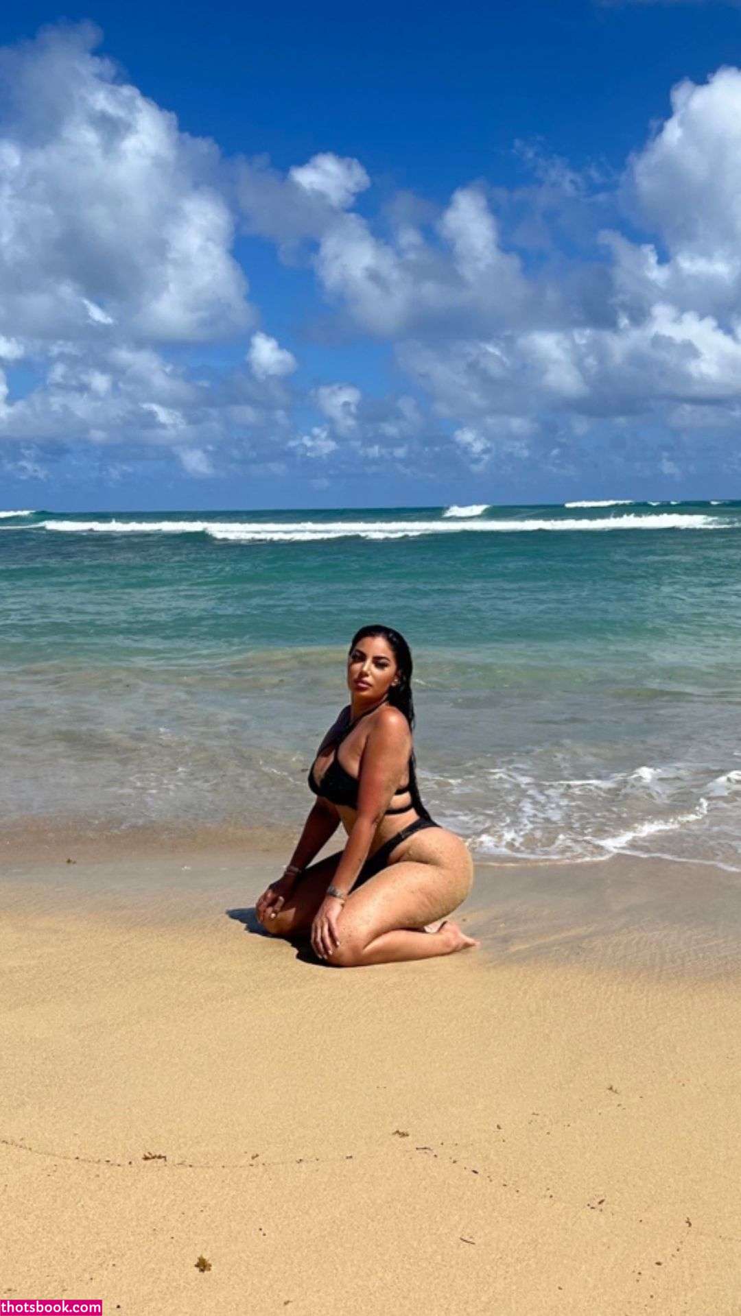 La Reina Shaw Photo #19