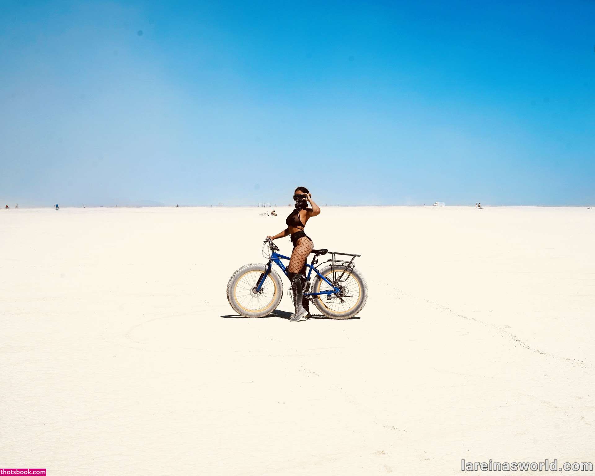 La Reina Shaw Photo #35