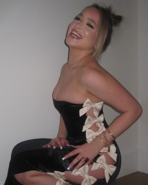 Scarlet Aviram Photo #23