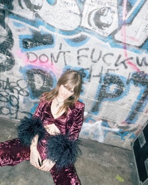 Victoria De Angelis Photo #2