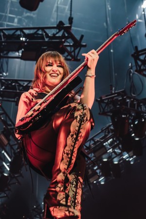 Victoria De Angelis Photo #10