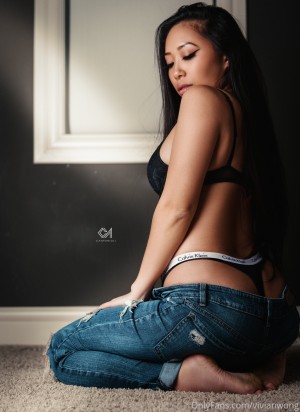 Vivian Wong Photo #7