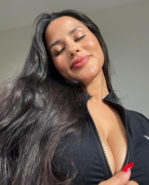 Katya Elise Henry Photo #35