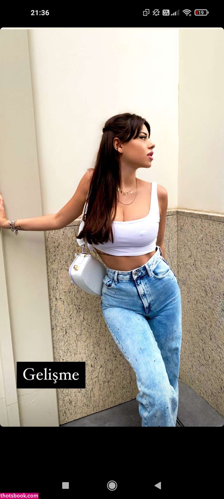 Demet Ozturk Photo #15