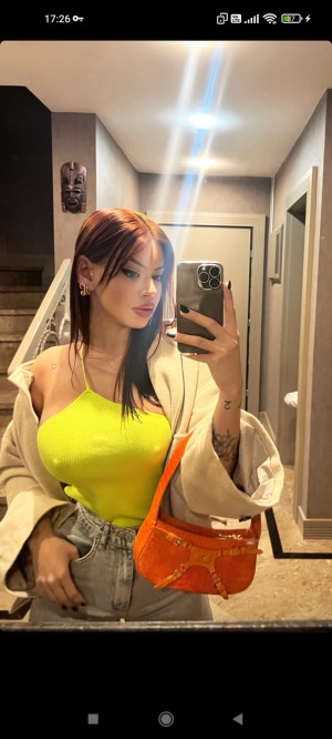 Demet Ozturk Photo #12