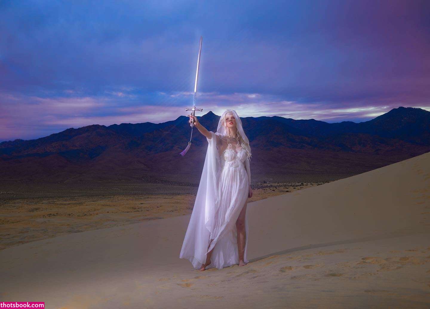 Karla Cuencas Photo #12