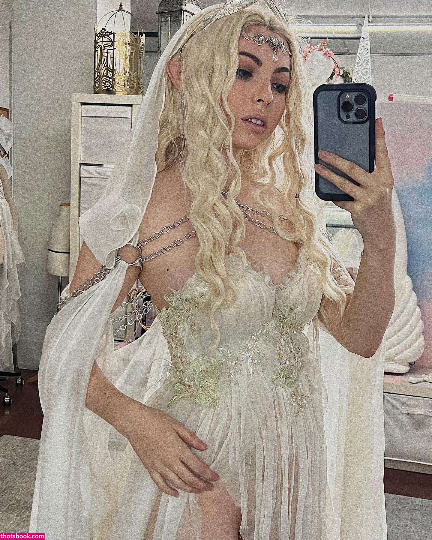 Karla Cuencas Photo #21