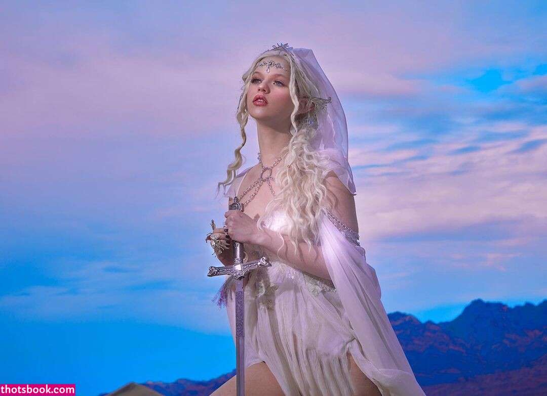 Karla Cuencas Photo #35