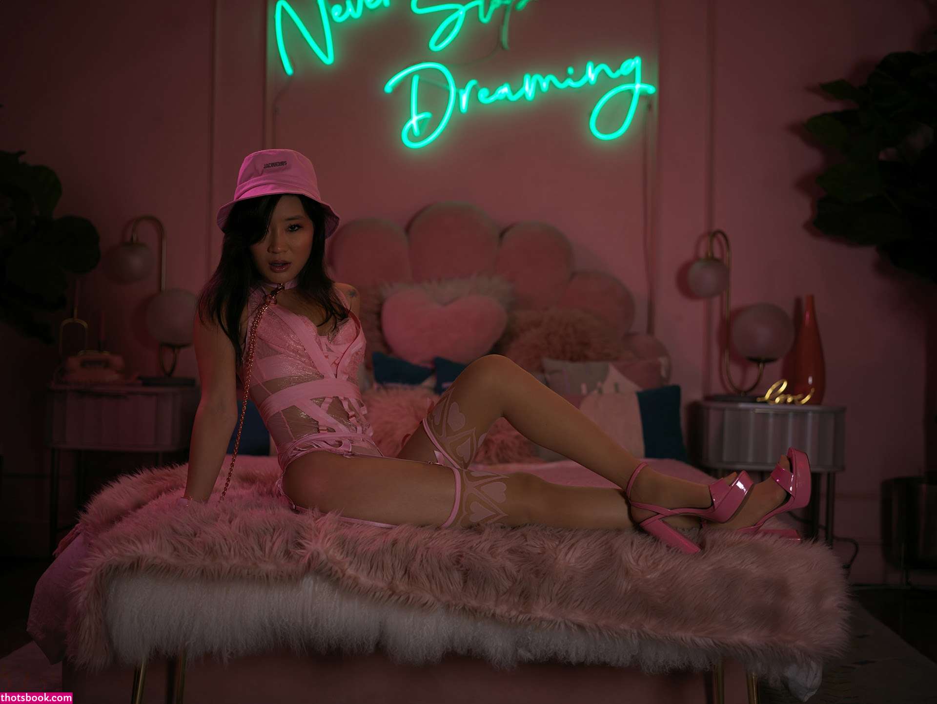 Jeannie Elise Mai Photo #62