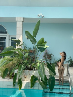 Jeannie Elise Mai Photo #70