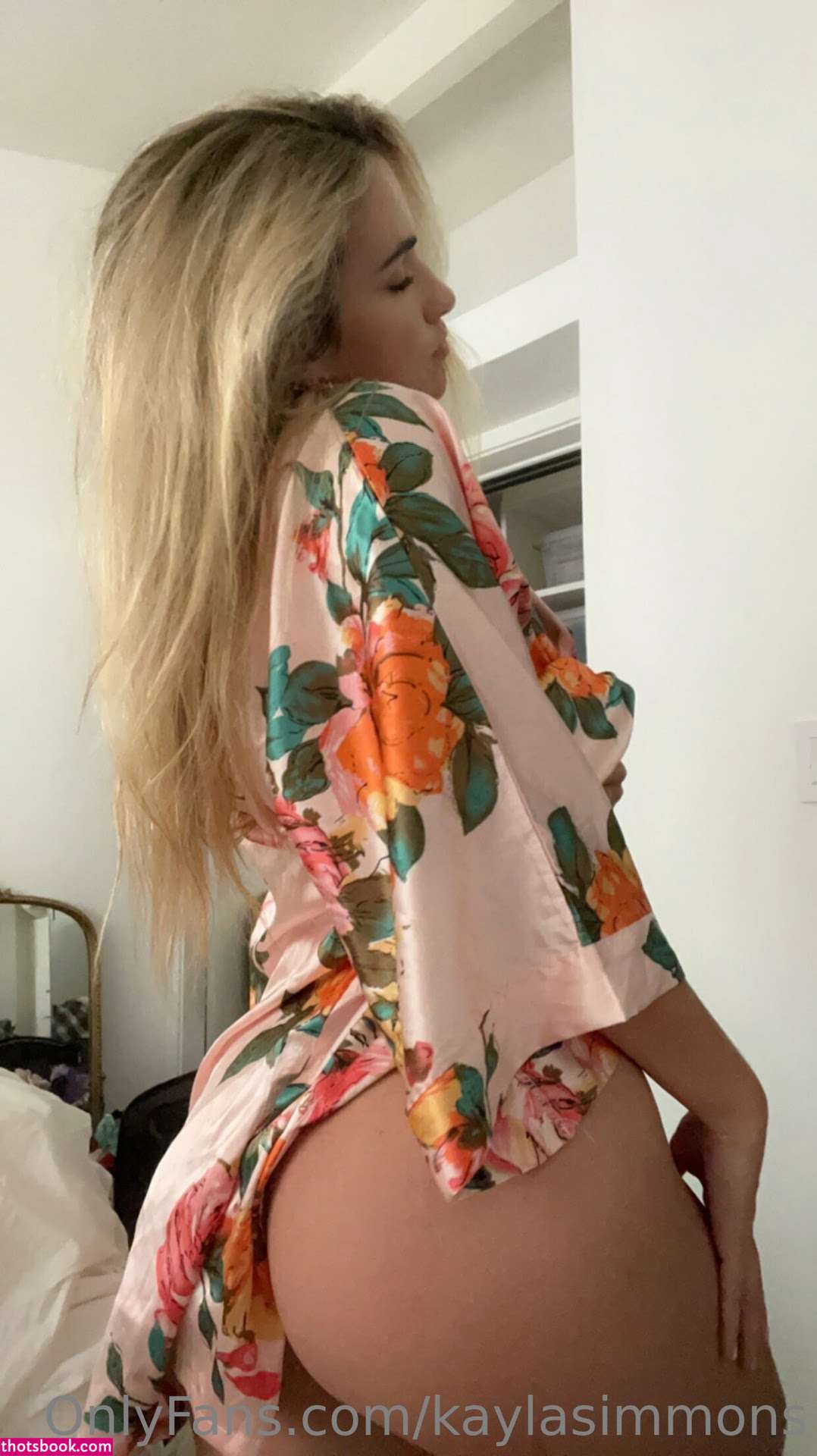 Kayla Simmons Photo #116