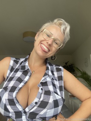 Angel Wicky Photo #71