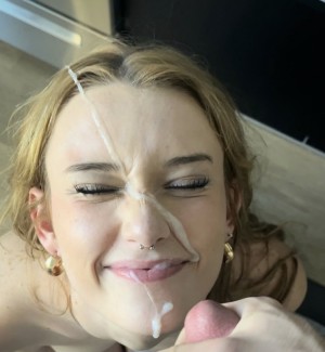 Britni Kitten Photo #6