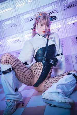 Djawa Jenny Photo #6