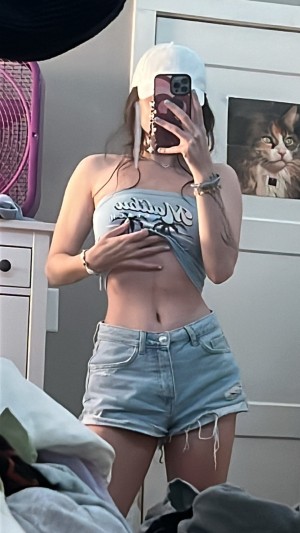 beebee ASMR Photo #55