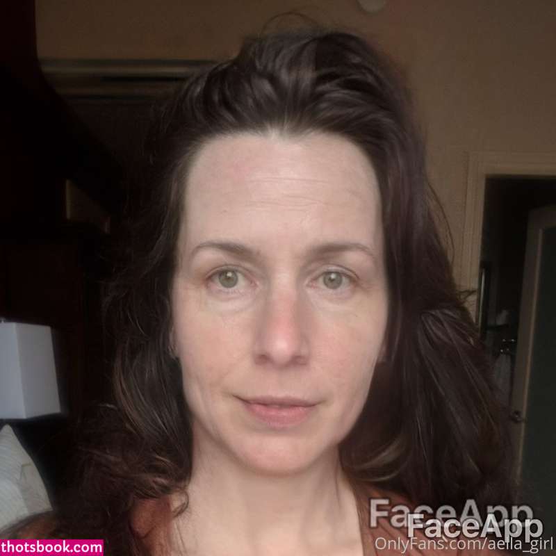 Aella Girl Photo #20