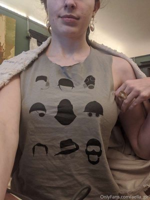 Aella Girl Photo #21