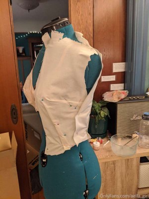 Aella Girl Photo #31