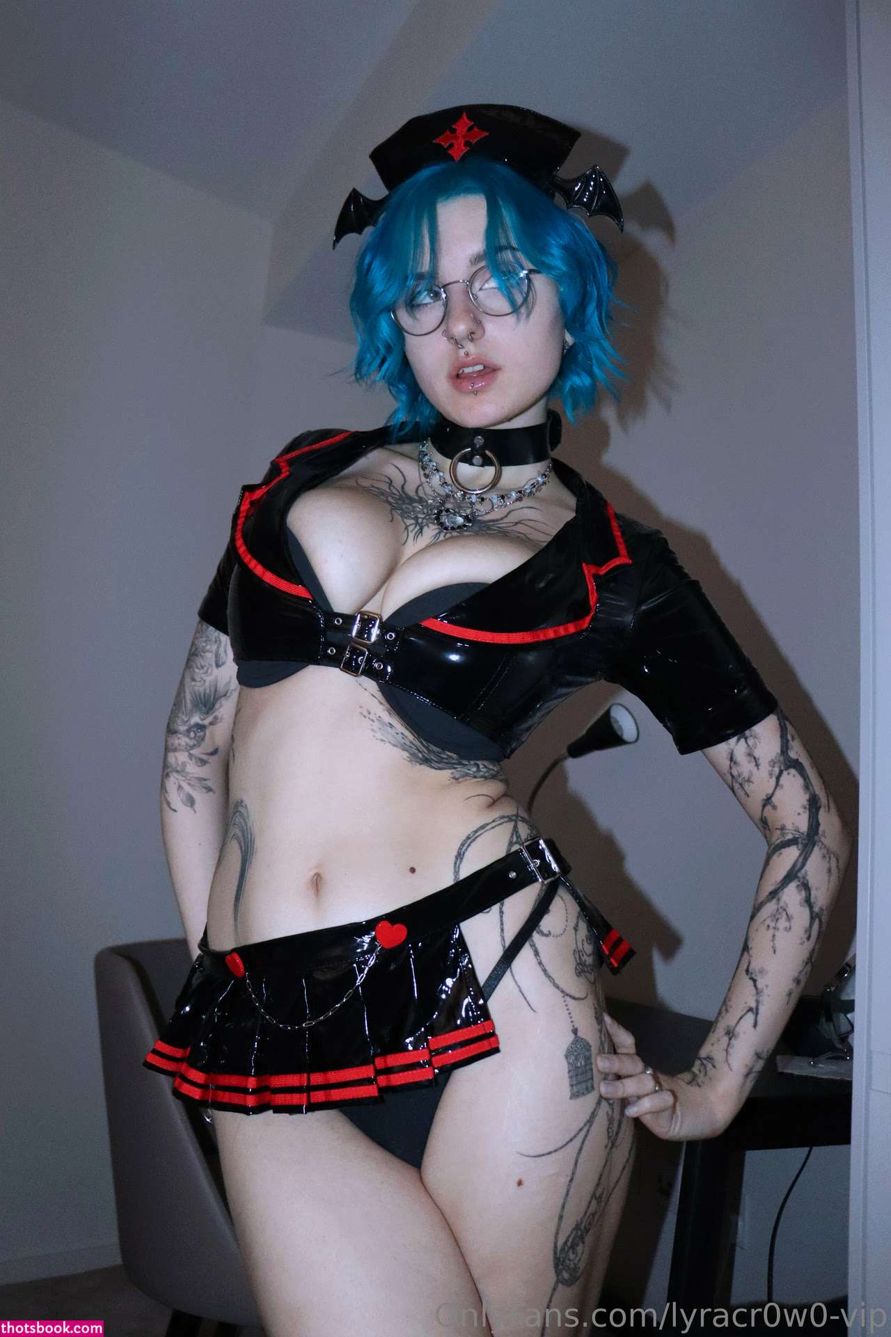 Lyra Crow Photo #254