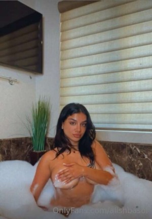 Alishbasheikh Photo #14