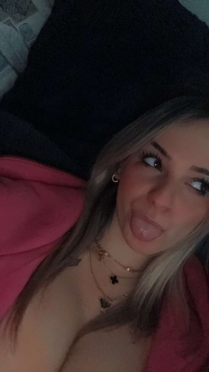 Kaitlyn Krems Photo #135