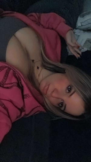 Kaitlyn Krems Photo #140