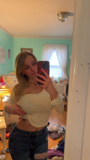 Kaitlyn Krems Photo #230