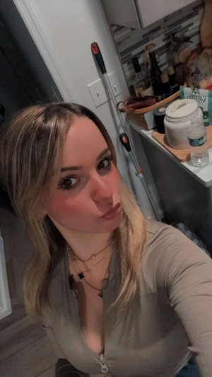 Kaitlyn Krems Photo #265