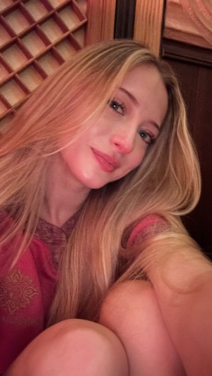 Sophia Diamond Post #32