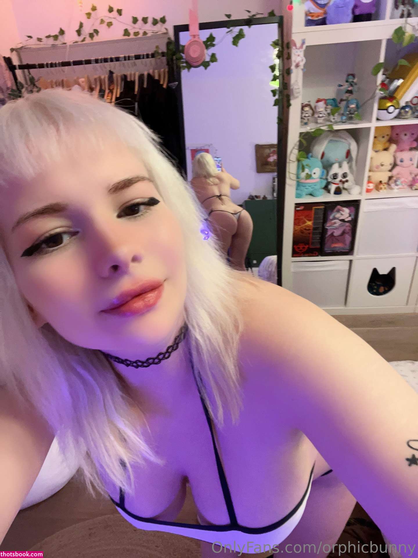 Monochromesan Photo #292