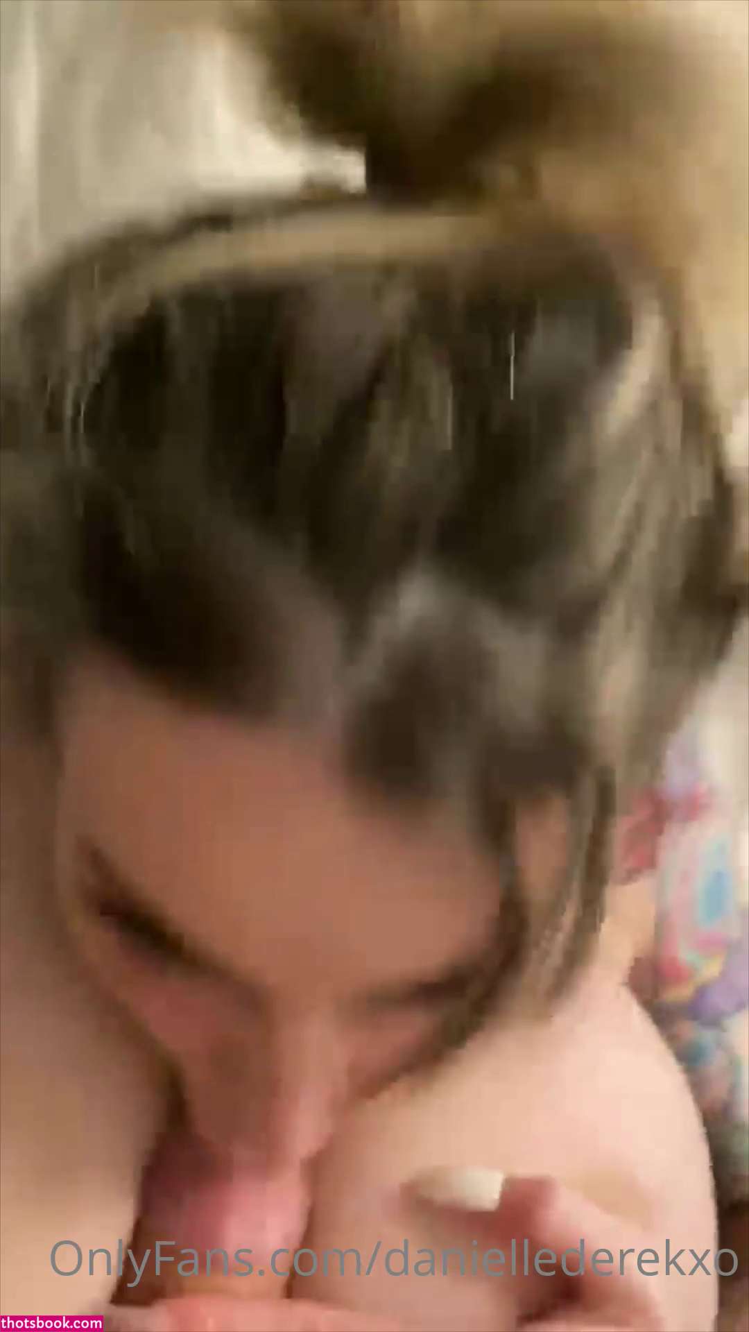 Danielle Derek Photo #12