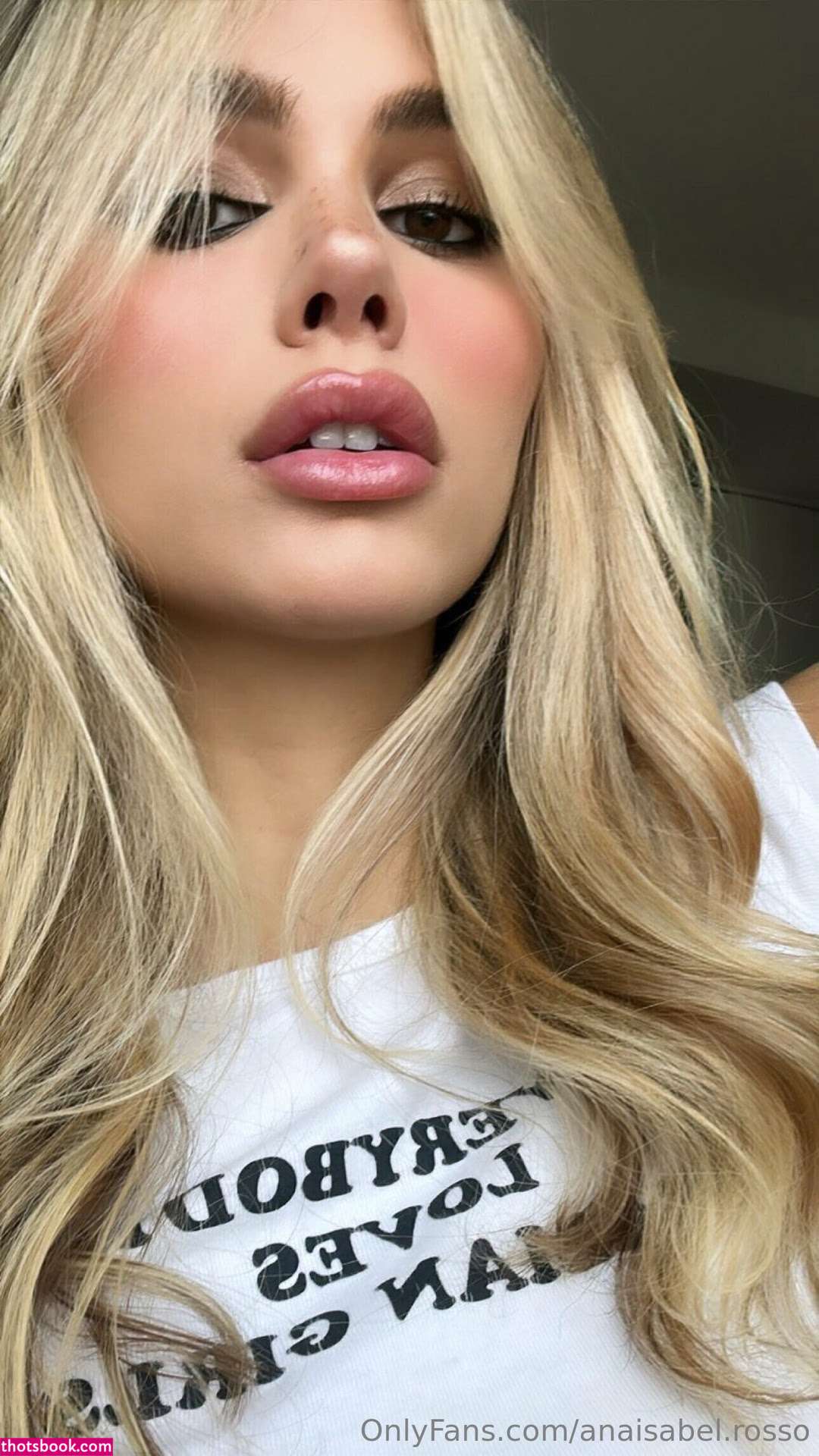 Anaisabel Rosso Photo #13