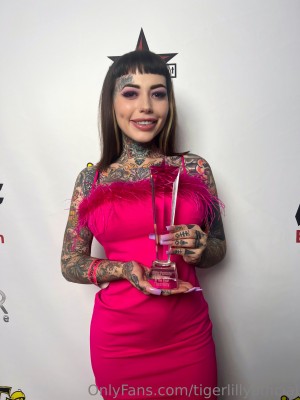 Tigerlilly Photo #155