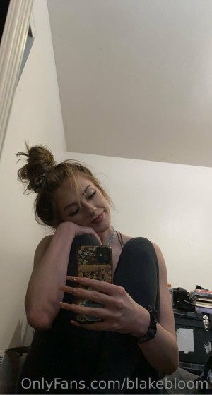 blakebloom Photo #20