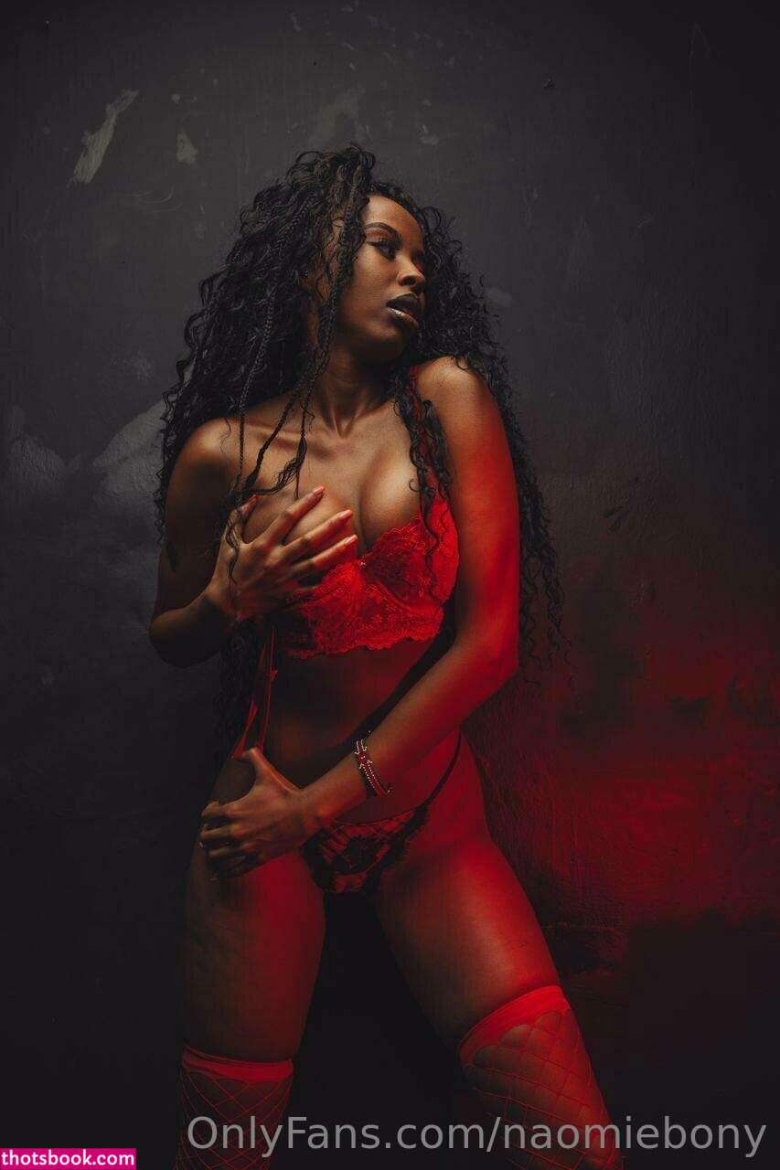ebonynaomii Photo #1