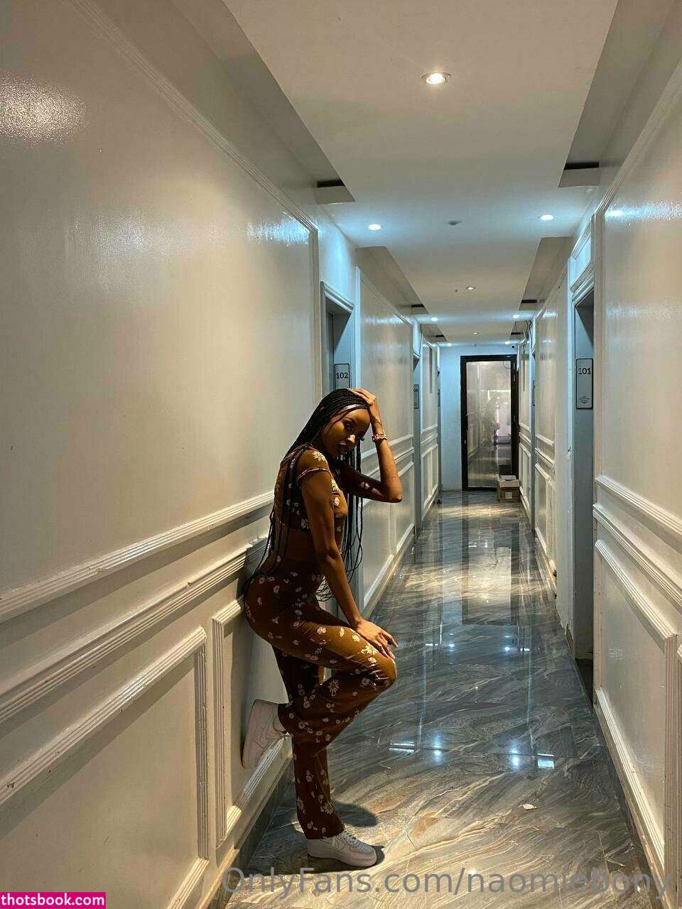 ebonynaomii Photo #12