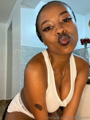 ebonynaomii Photo #25