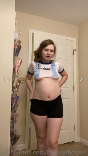 itsgabithomas Photo #1