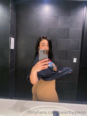 Peachyyleoo Photo #8
