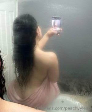 Peachyyleoo Photo #10