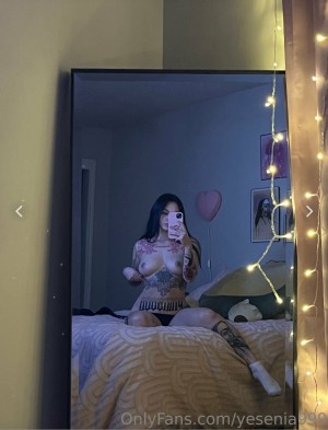 yesenia999 Photo #13