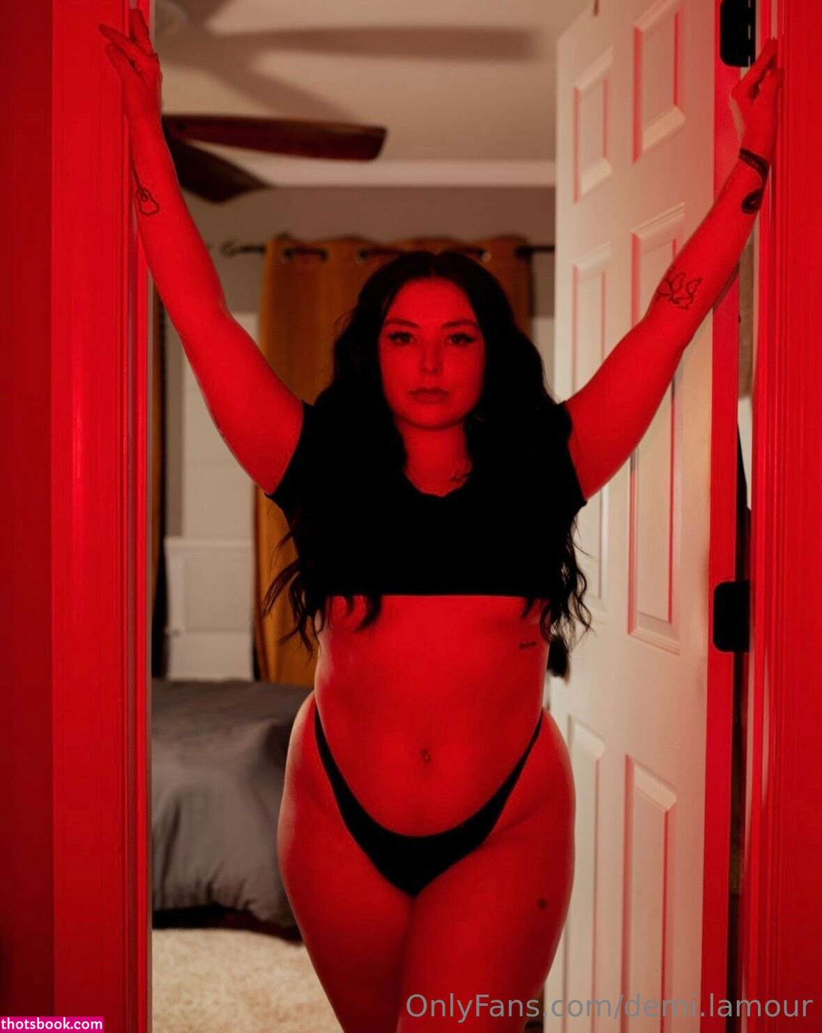 Demi Lamour Photo #8